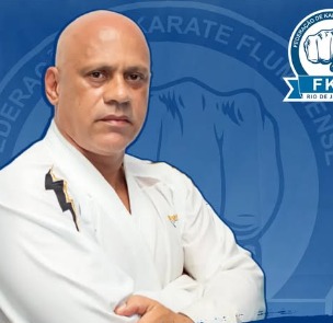 Sensei Ulisses Sampaio de quimono